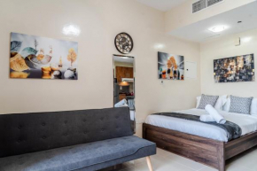 Studio in Dubai Pool, Gym & Stunning Views